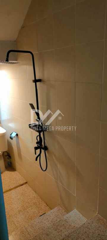 dijual rumah discovery bintaro