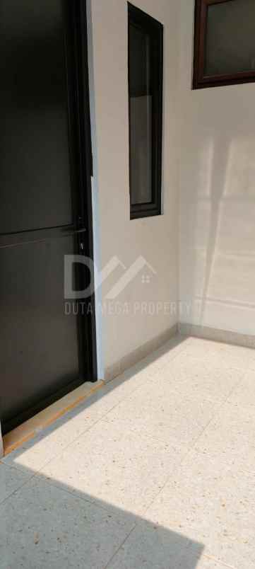 dijual rumah discovery bintaro