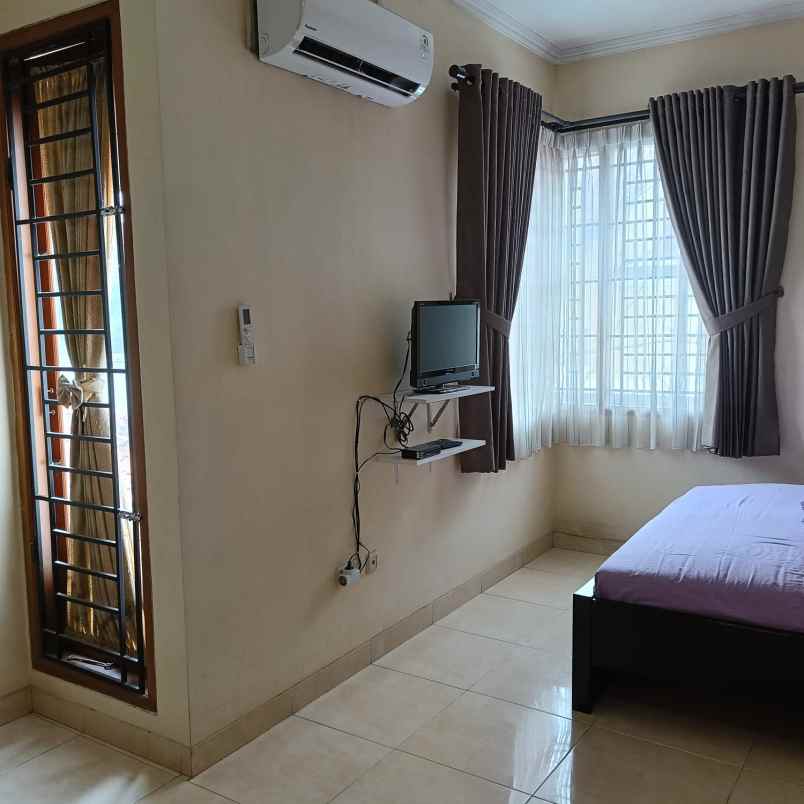 dijual rumah duren sawit jakarta timur