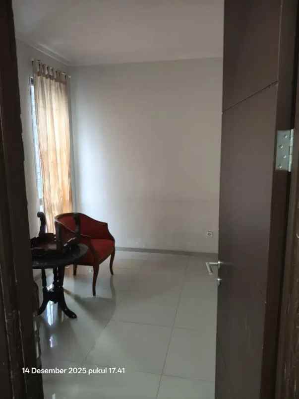 dijual rumah graha raya bintaro