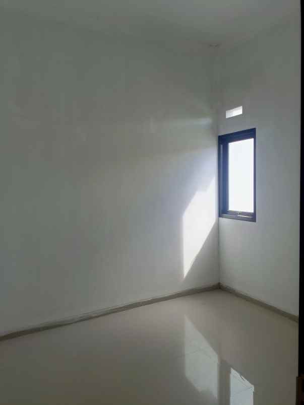 dijual rumah griya taman asri