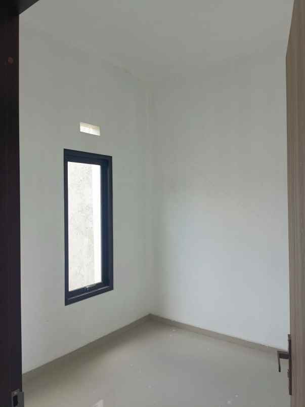 dijual rumah griya taman asri