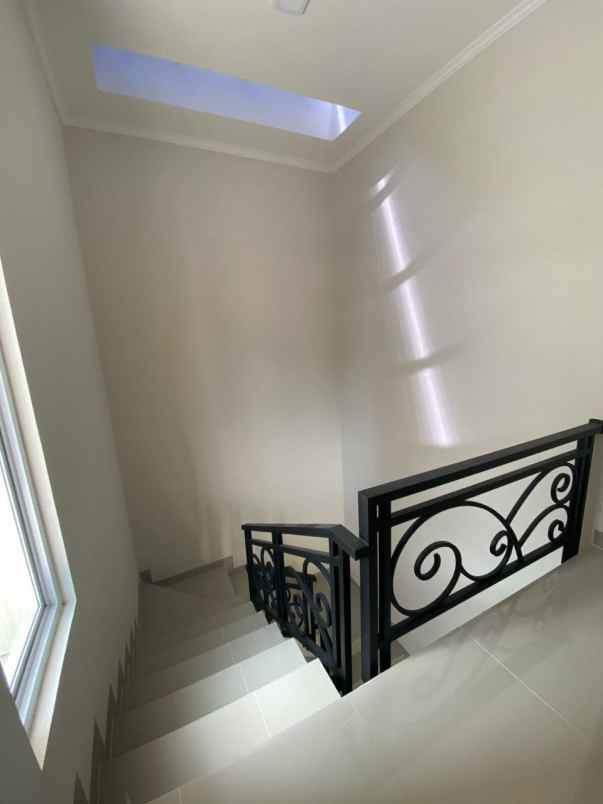 dijual rumah hanjawar