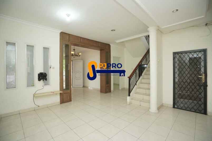 dijual rumah harapan indah 2 dalam cluster