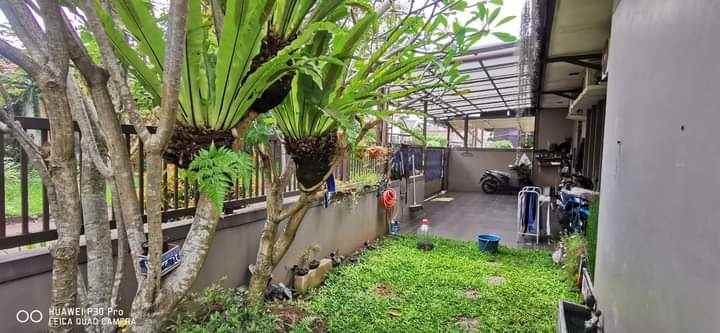 dijual rumah holis