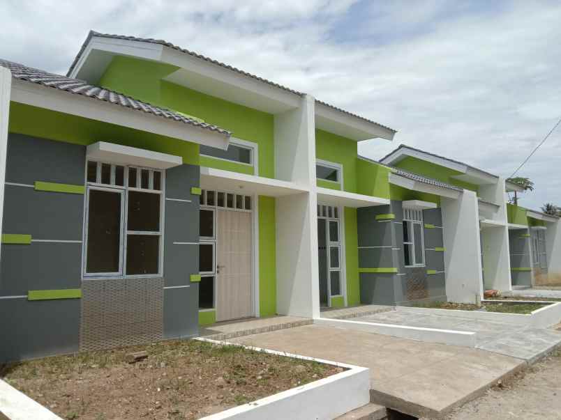 dijual rumah jalan bojong barat desa