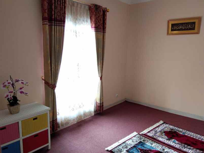 dijual rumah jalan budi luhur