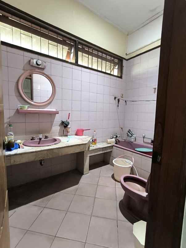 dijual rumah jalan cempaka putih tengah