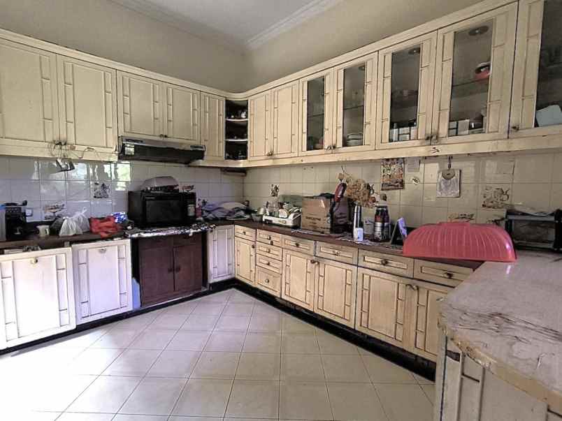 dijual rumah jalan cempaka putih tengah