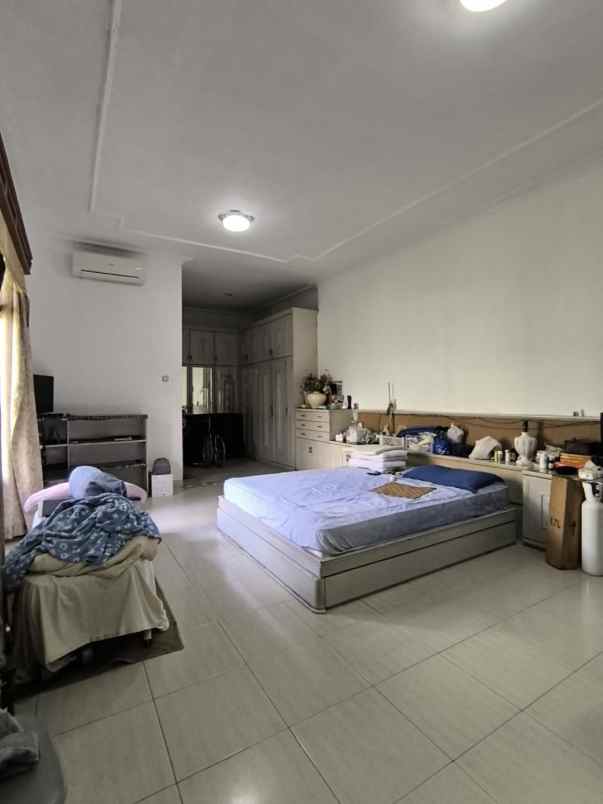 dijual rumah jalan cempaka putih tengah