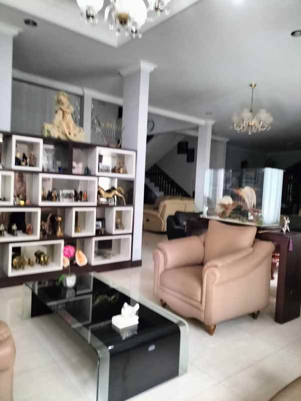 dijual rumah jalan gegerkalong tonggoh