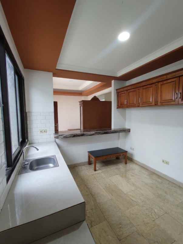 dijual rumah jalan kesadaran no 26