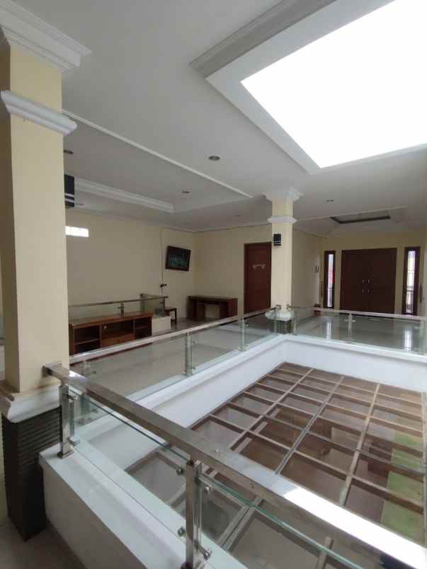 dijual rumah jalan kesadaran no 26
