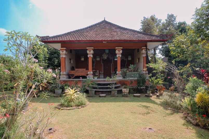 dijual rumah jalan matahari no 9