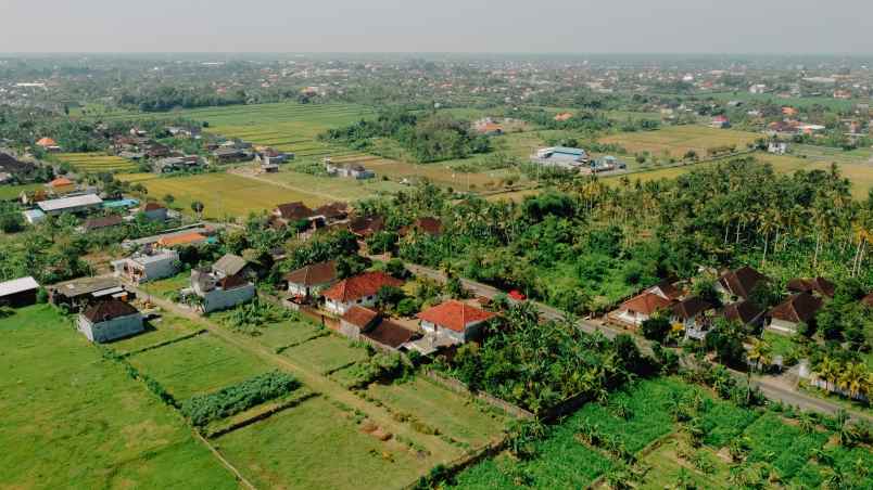 dijual rumah jalan matahari no 9