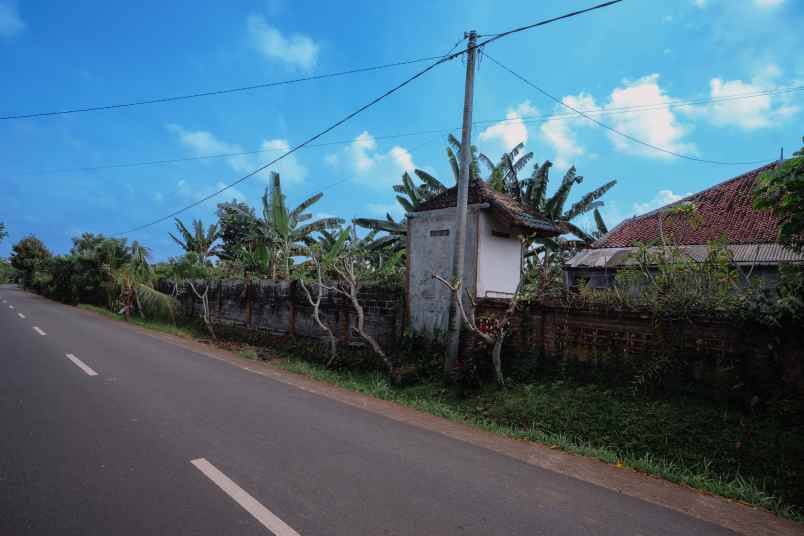 dijual rumah jalan matahari no 9