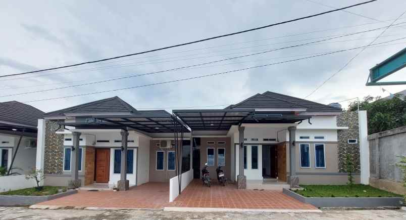 dijual rumah jalan melati stadion utama