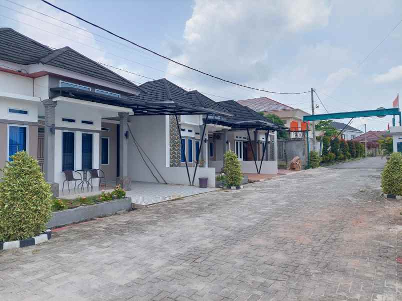 dijual rumah jalan melati stadion utama