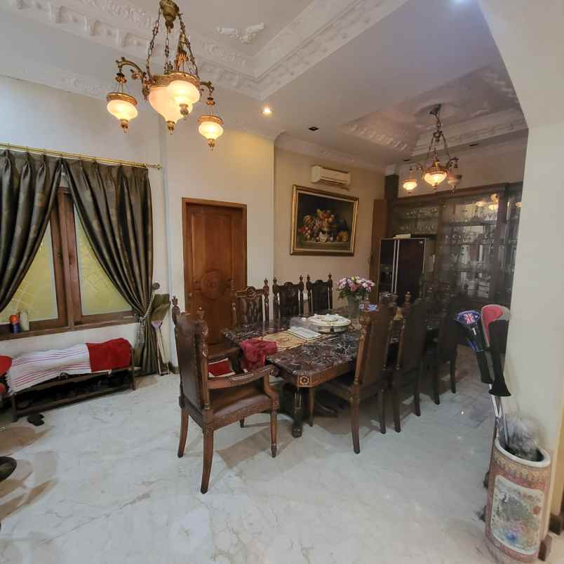 dijual rumah jalan pemuda raya