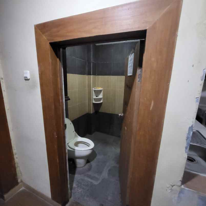 dijual rumah jalan pemuda raya