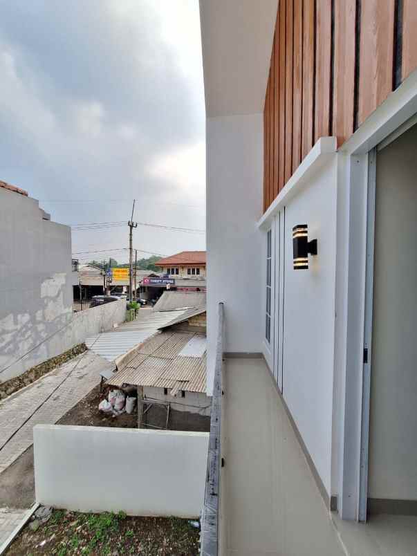 dijual rumah jalan raya abdul gani 2