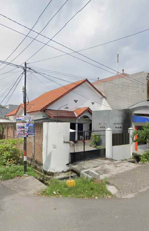 dijual rumah jalan raya candi lontar