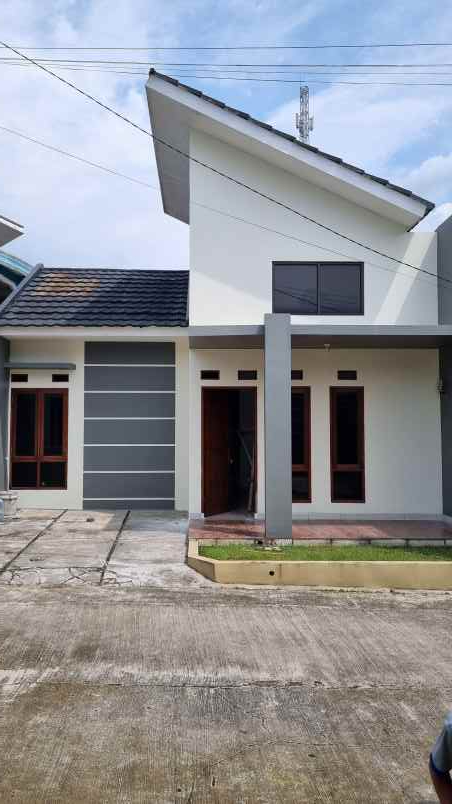 dijual rumah jalan raya cibeureum