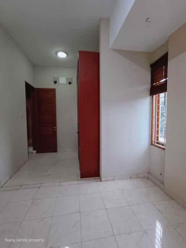dijual rumah jalan raya cipete