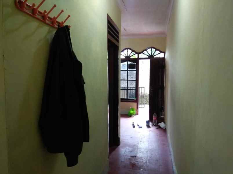 dijual rumah jalan raya sawangan