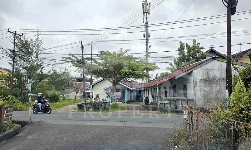 dijual rumah jalan surya