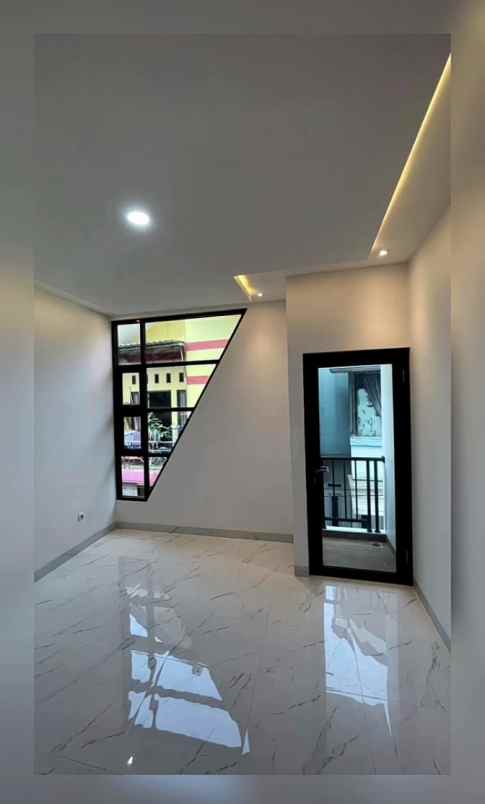 dijual rumah jatinegara kaum rawamangun