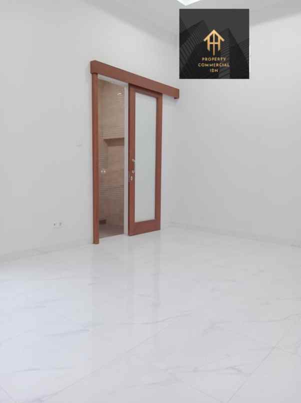 dijual rumah jl batununggal buah batu