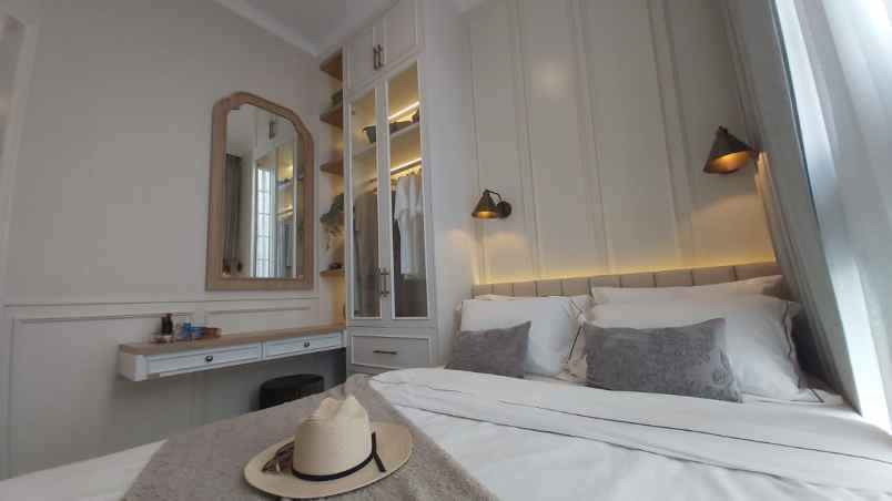 dijual rumah jl boulevard grand duta city