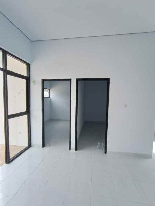 dijual rumah jl citeureup sindangpanon