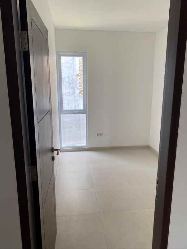 dijual rumah jl ciwaruga bandung