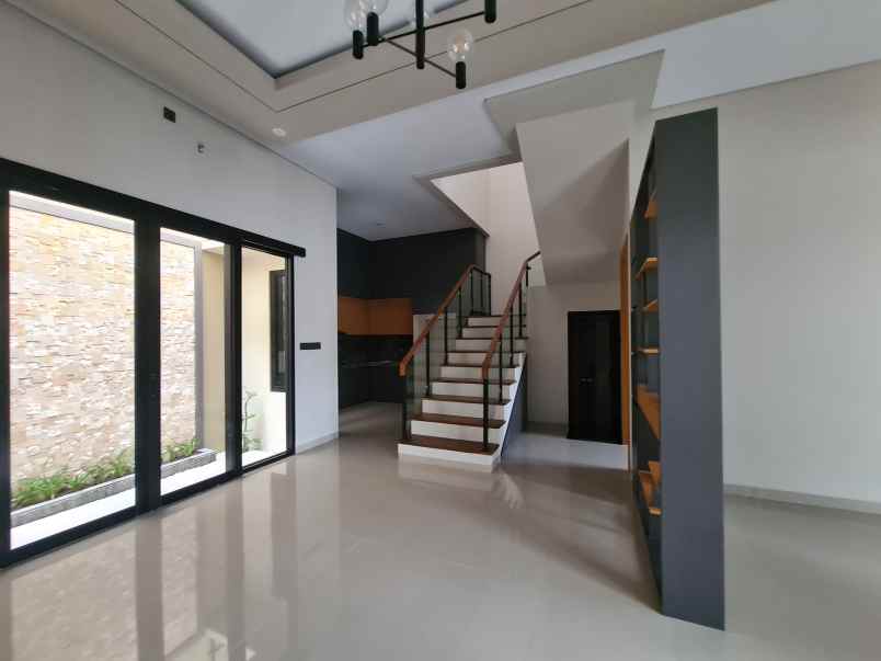 dijual rumah jl dayu sinduharjo jakal km 8