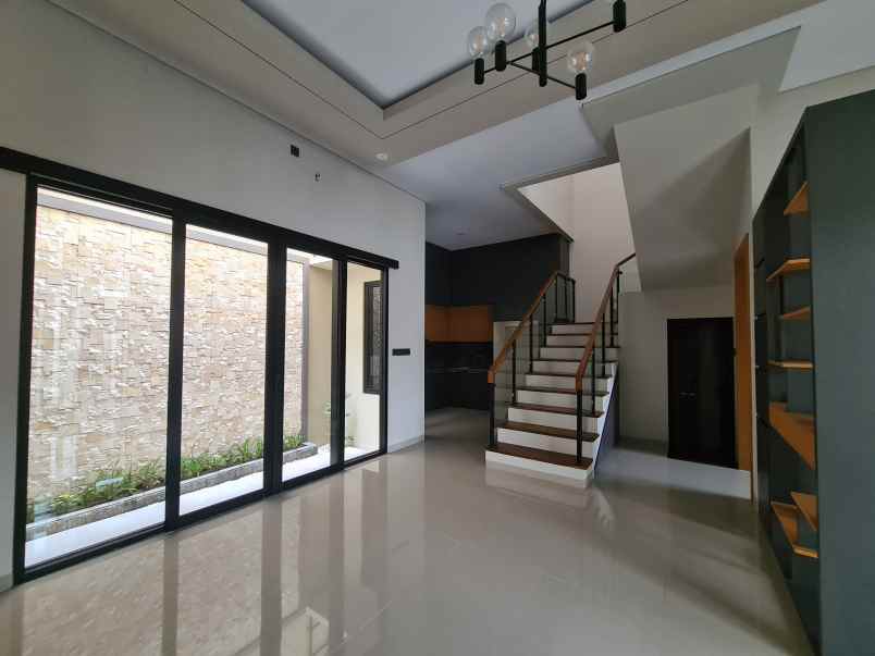 dijual rumah jl dayu sinduharjo jakal km 8