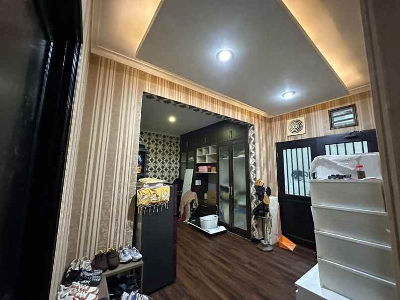 dijual rumah jl dr sumarno kec cakung