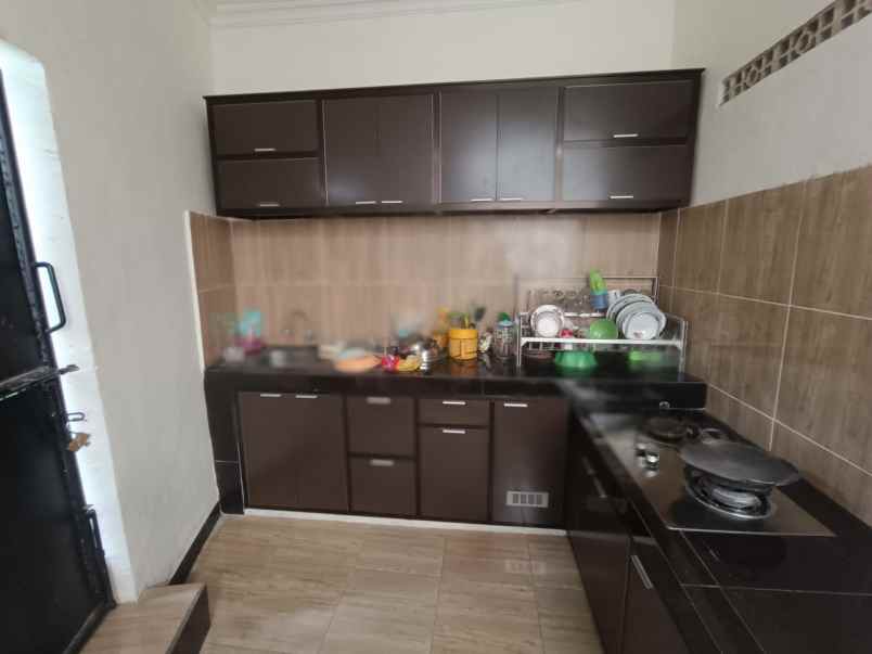 dijual rumah jl kyai abdul karim