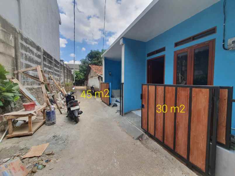 dijual rumah jl mushola perigi masjid