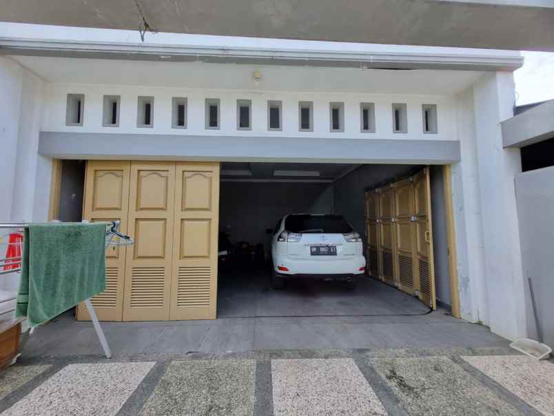 dijual rumah jl nakula