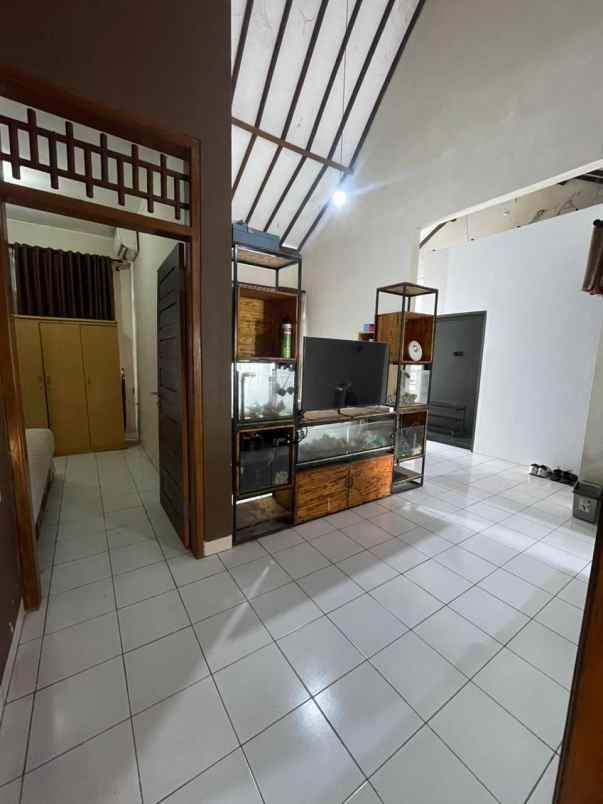 dijual rumah jl palagan tentara pelajar