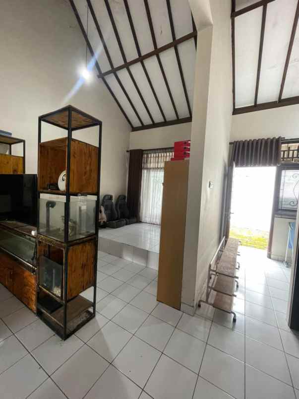 dijual rumah jl palagan tentara pelajar