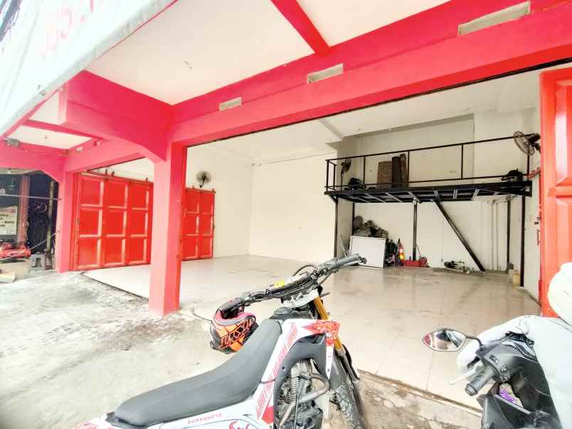 dijual rumah jl raya kaliabang tengah