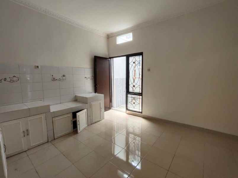 dijual rumah jl raya tapos cimanggis