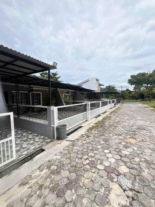 dijual rumah jl srikandi