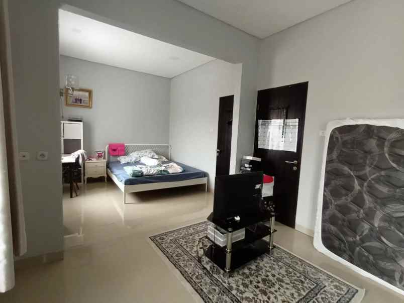 dijual rumah jl sukajadi