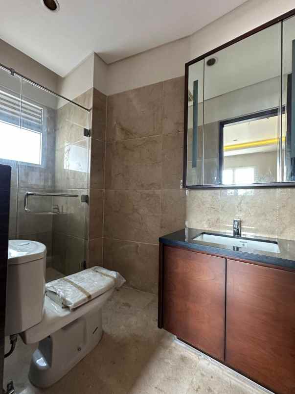 dijual rumah jl tb simatupang