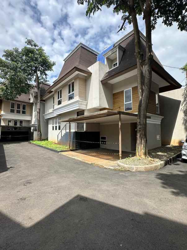 dijual rumah jl tb simatupang