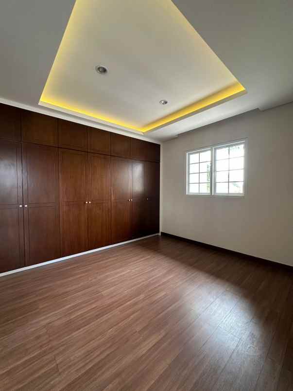 dijual rumah jl tb simatupang